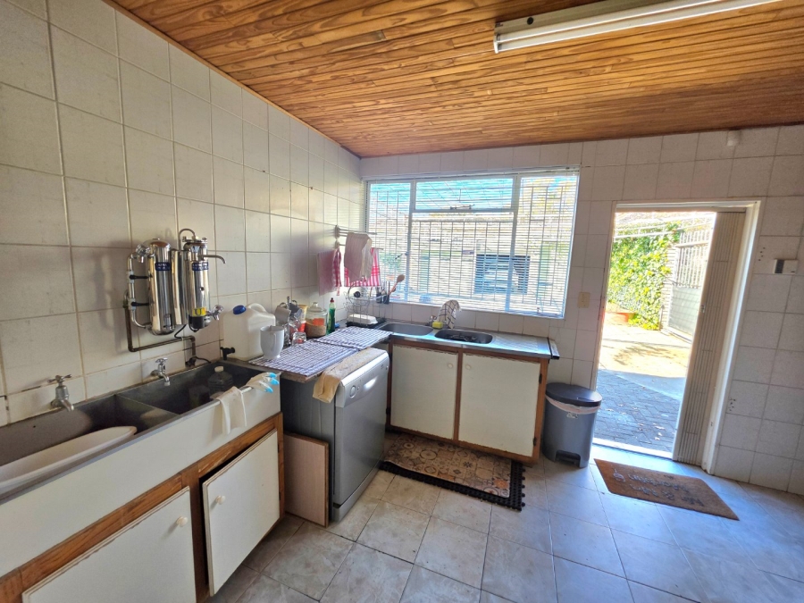 8 Bedroom Property for Sale in Bethlehem Free State
